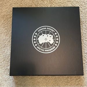 <Canada goose> official gift box